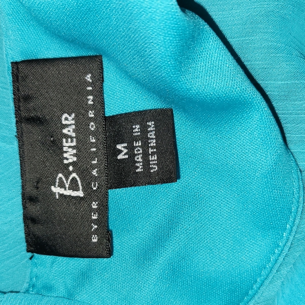 BWEAR Ruffle Top - Picture 5 of 5